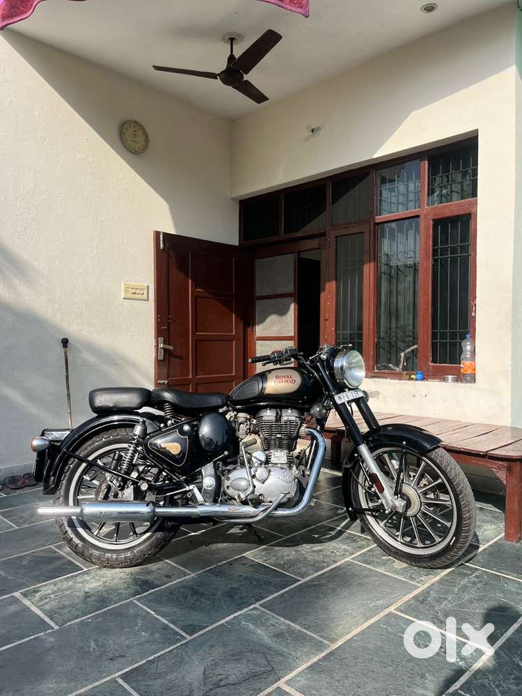 Bullet classic model 2015 price 155000