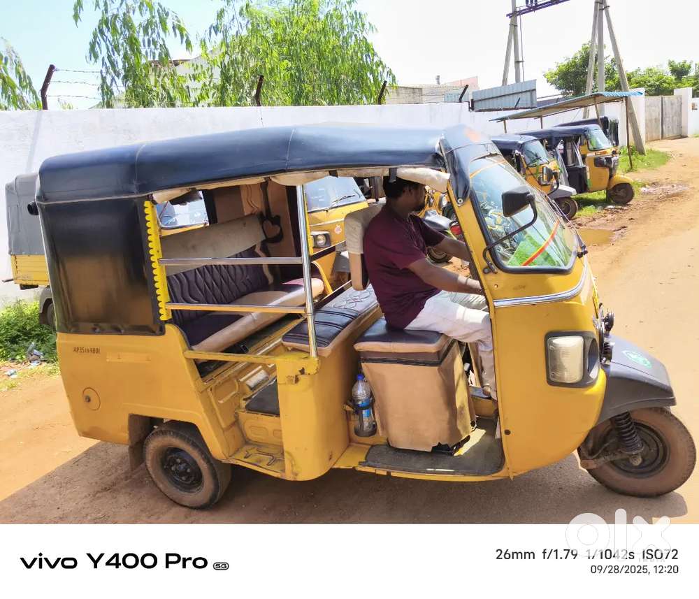 Mahindra auto for sale 170000