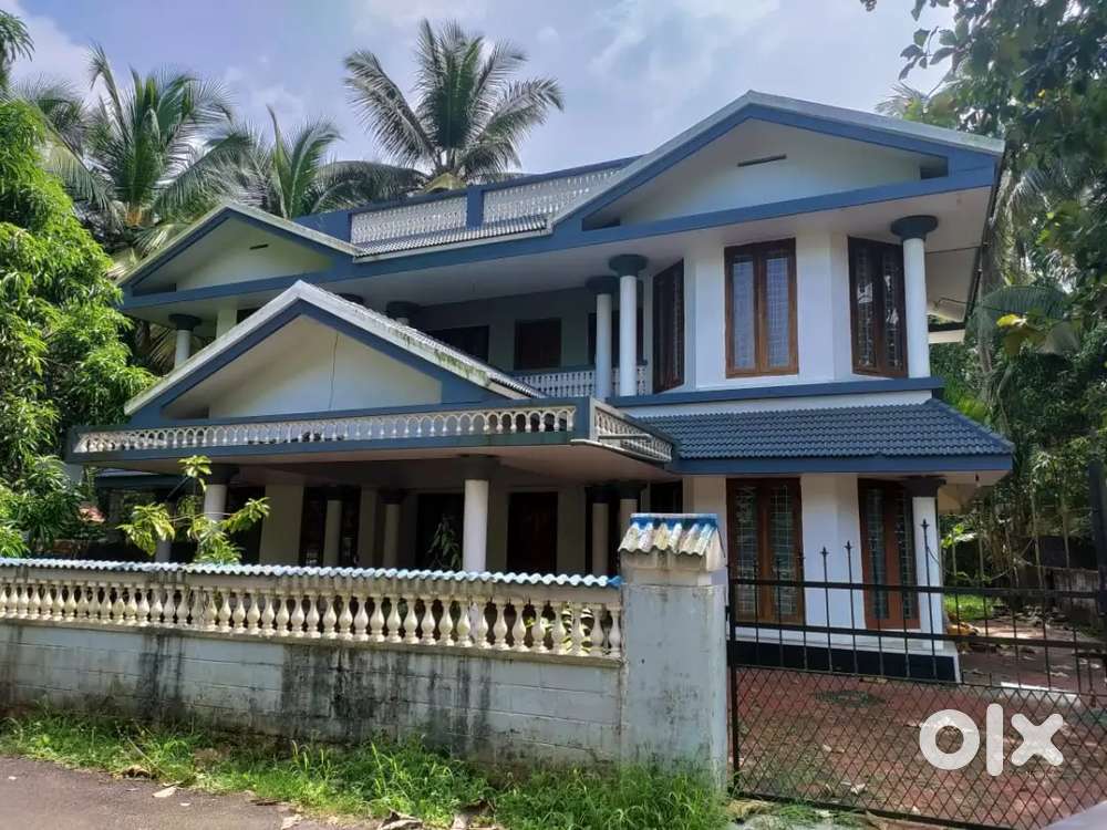 4Bhk House and 10 cents plot for sale in Thrissur
