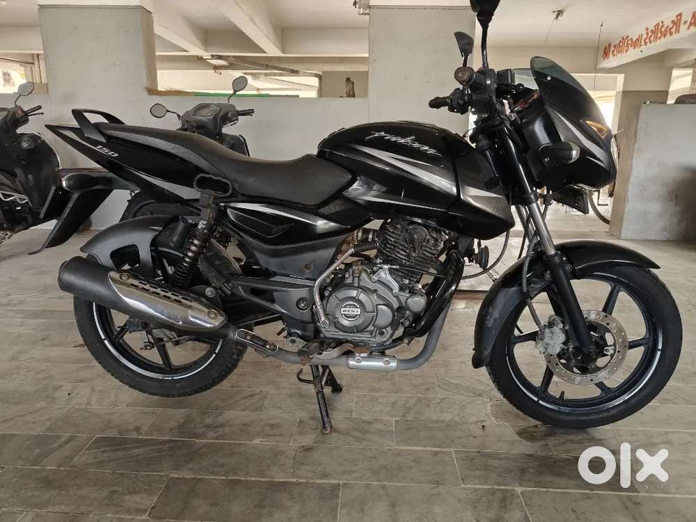 BAJAJ PULSAR 150