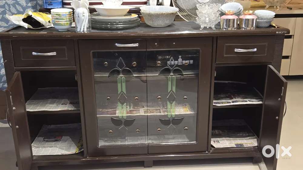 Crockery Counter