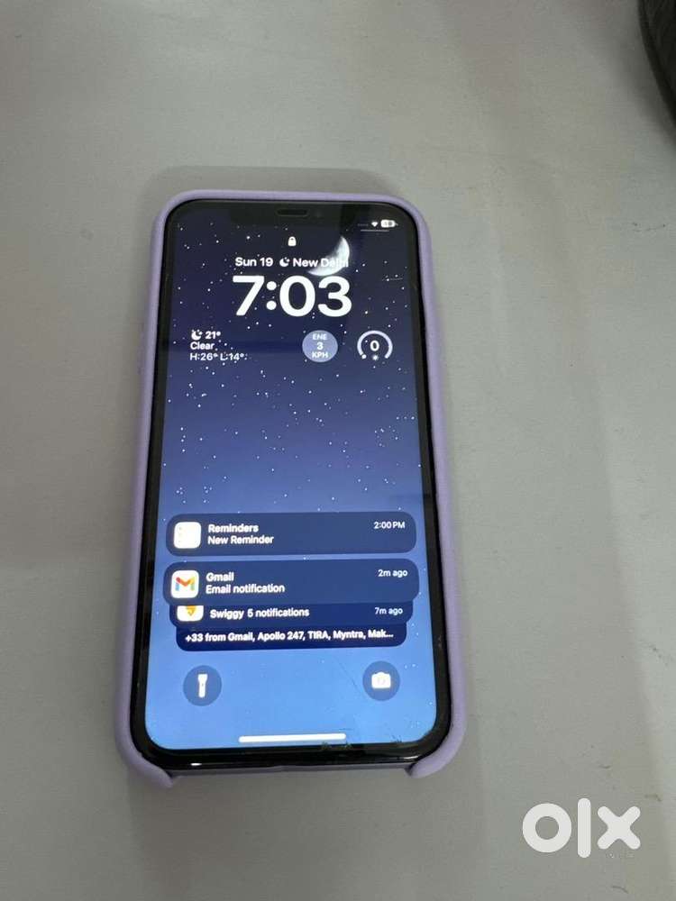 Iphone 11 64 GB, Lavender colour.