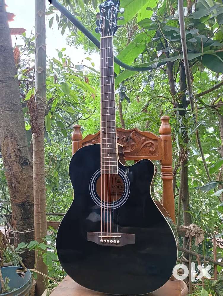 KADENCE KAD-BLK-EQ-C ACOUSTIC GUITAR