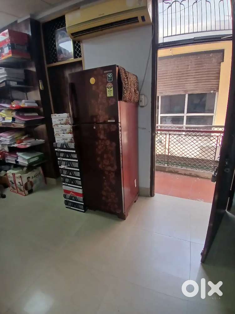 Fridge 4 year old is in very good condition