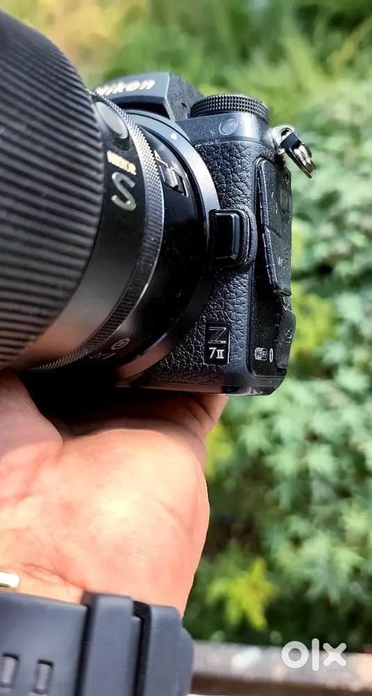 Nikon Z7 MARK ii full frame nikon 24-120mm f/4 S lens 2 batteries bag
