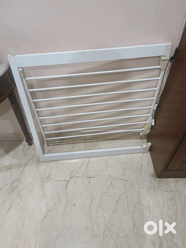 Mother care child safety gate