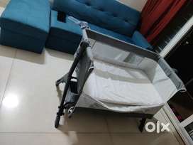 Star & Daisy 3-in-1 crib for infant/baby
