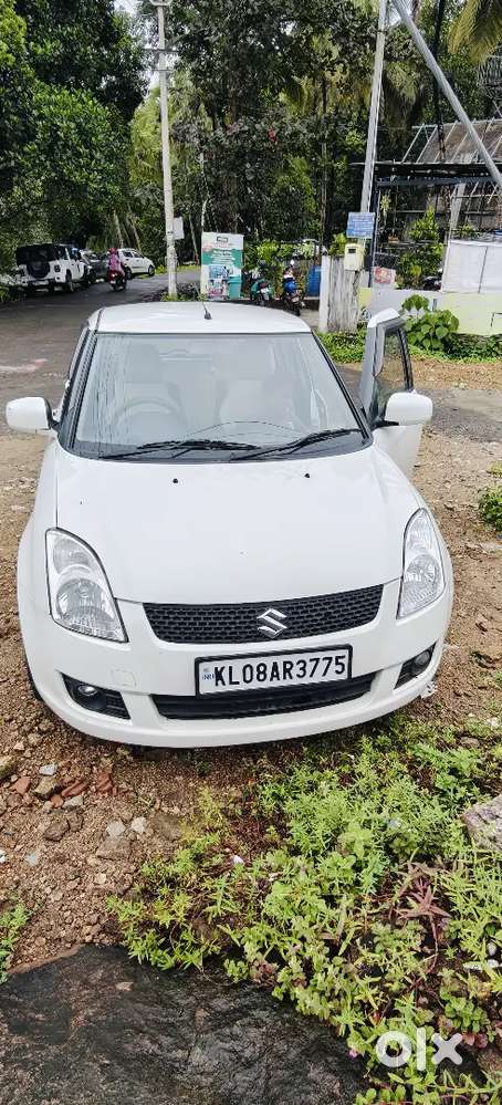 Good condition, alloy wheels , New battery 2030 വരെ ടെസ്റ്റ് ഉണ്ട്