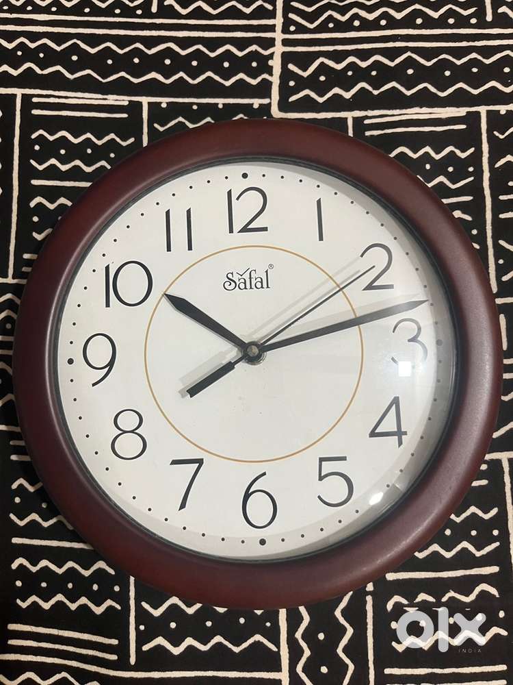 Non ticking Wooden frame Clock