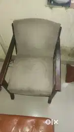 ​Mazboot Lakdi ka Single Seater Sofa