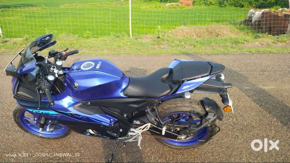 R 15 V4  2025 model urgent sell only serious buyer contact us