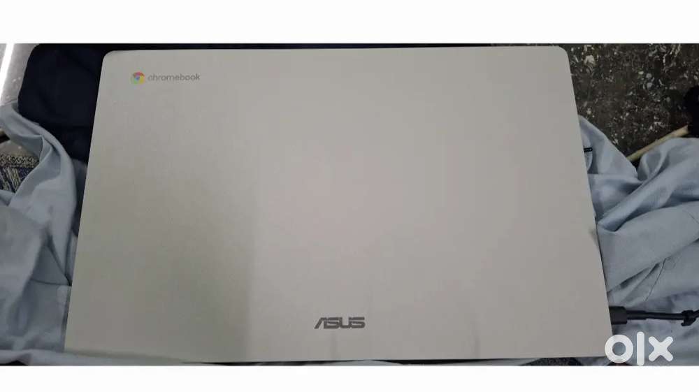Asus chrome Book CX15