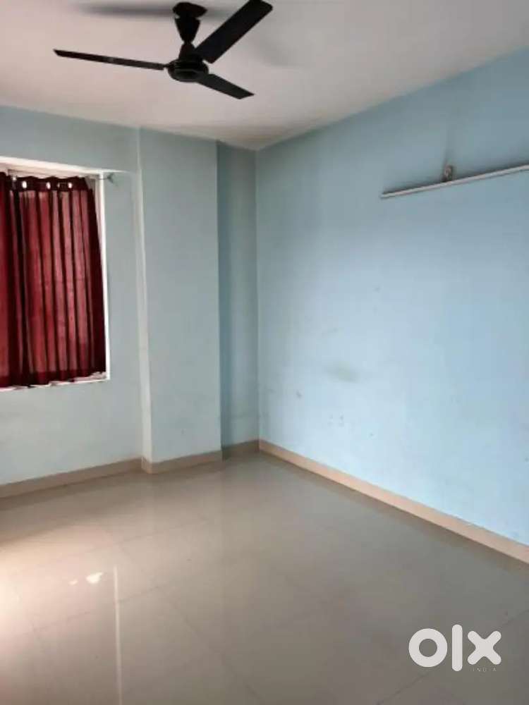 2bhk flat on prime location
