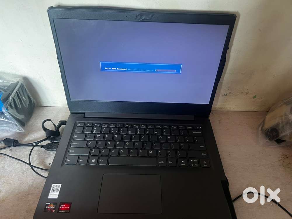 Lenovo v14