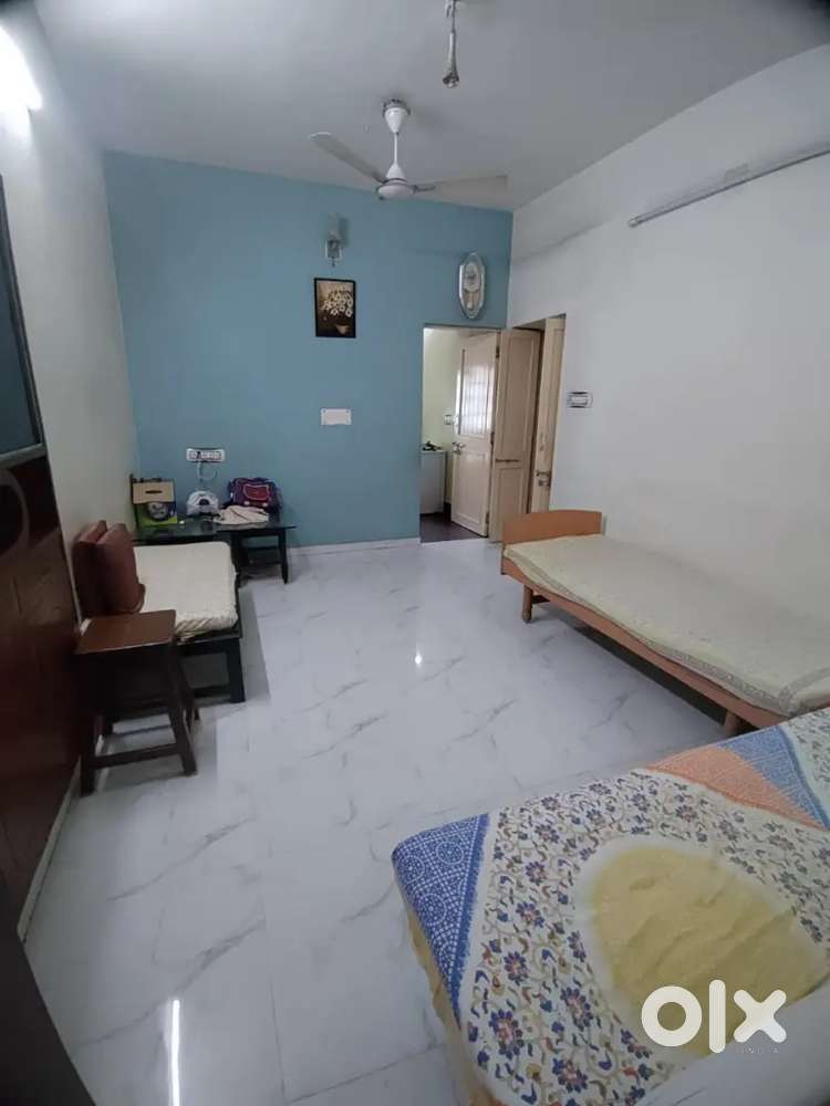Vijay Cross Road Girls Bachlor Allowed 2BHK Furnished Flat For Rent