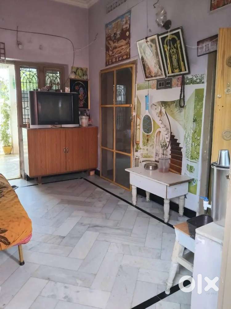 House for sale  80 yards