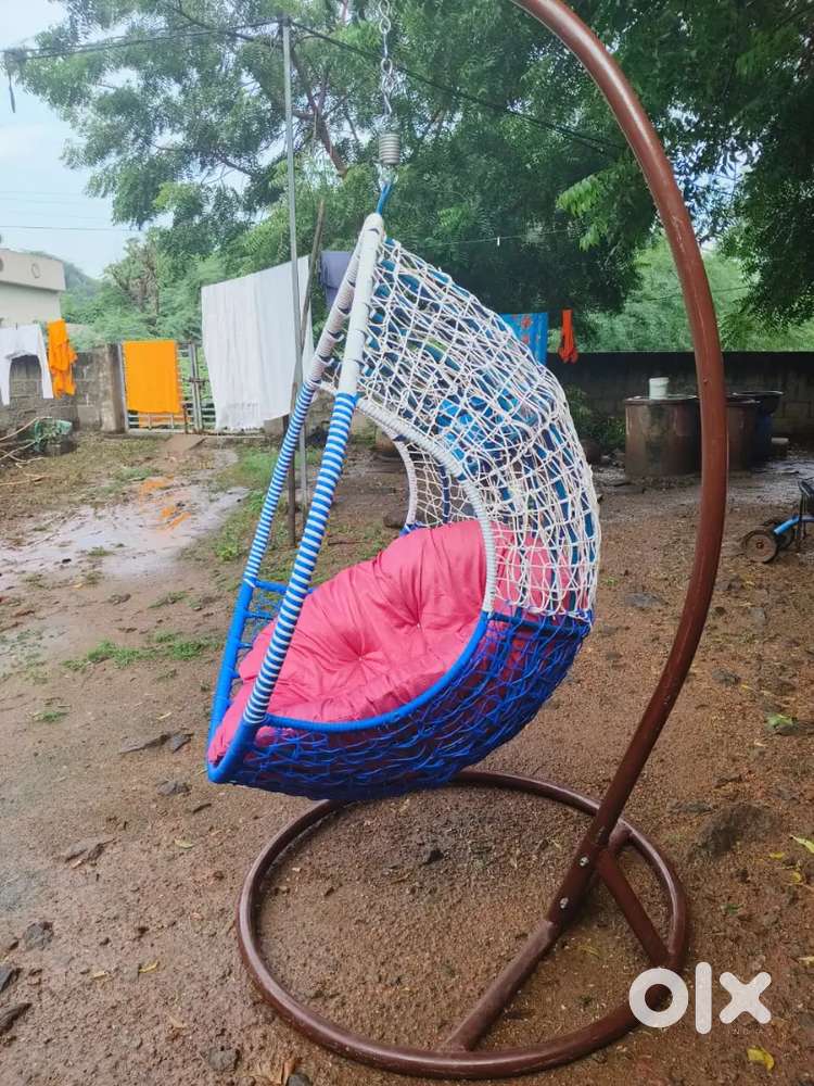 Hanging Swing Chair with Stand – Excellent Condition ( Uyyala)