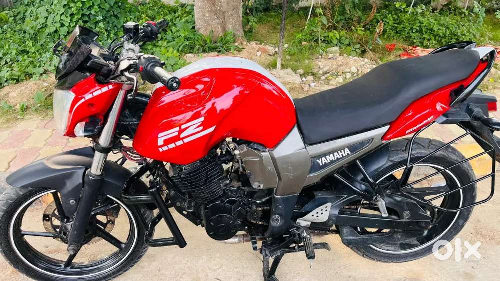 Yamaha fz self start new condition