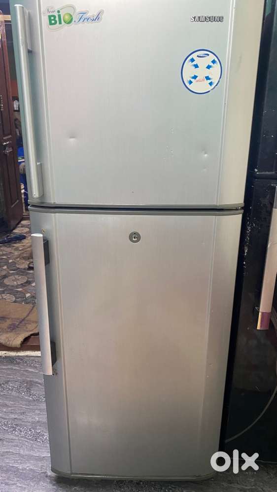 Second hand fridge and washing machine and AC also available