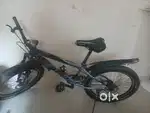 She is a none gears and best saspention and me this bicycle is 2025
