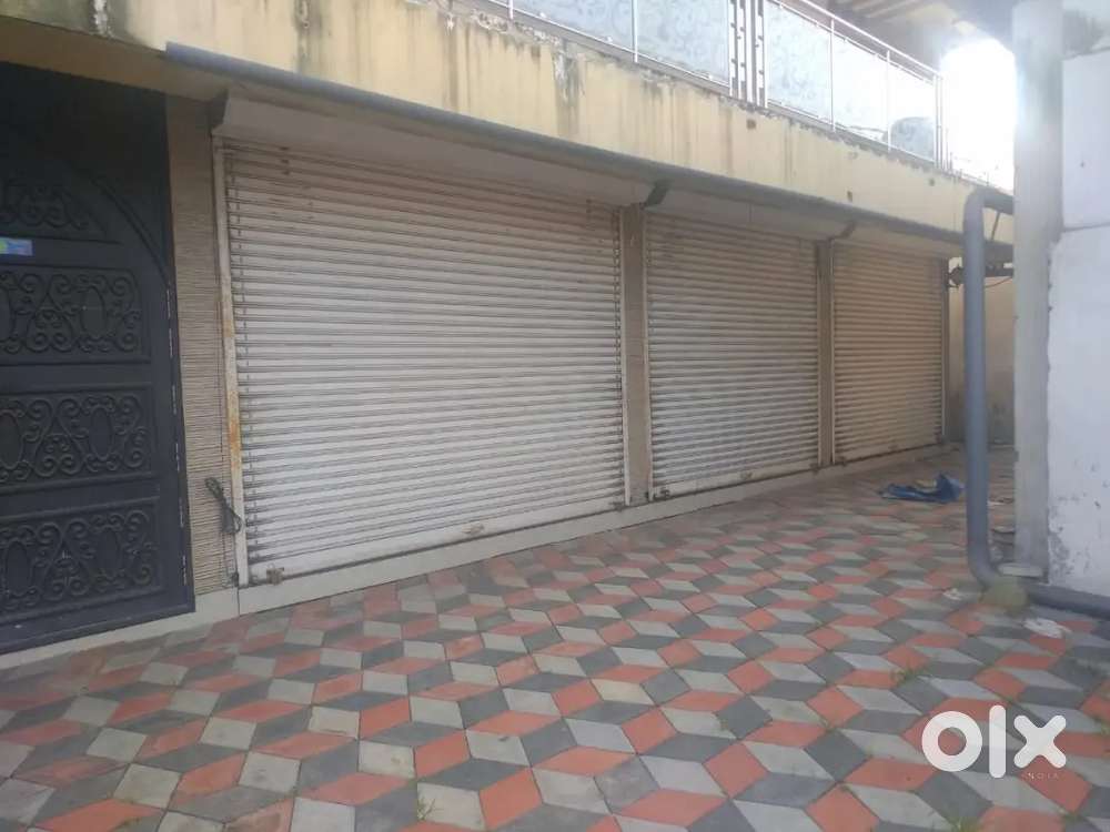 Shop and apartment for rent