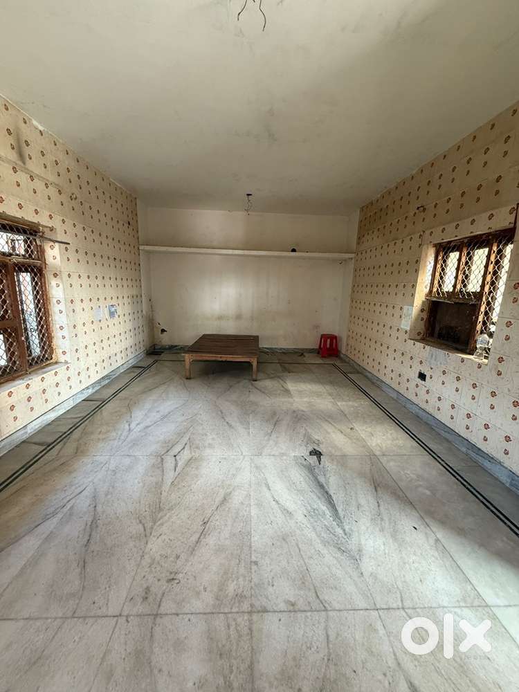 1 Room set near gorakhnath flyover