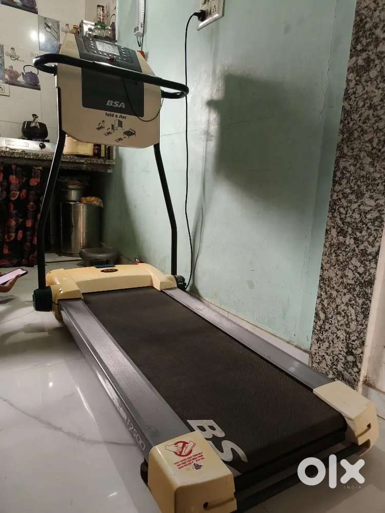 URGENT SELL Adler T2500 Treadmill
