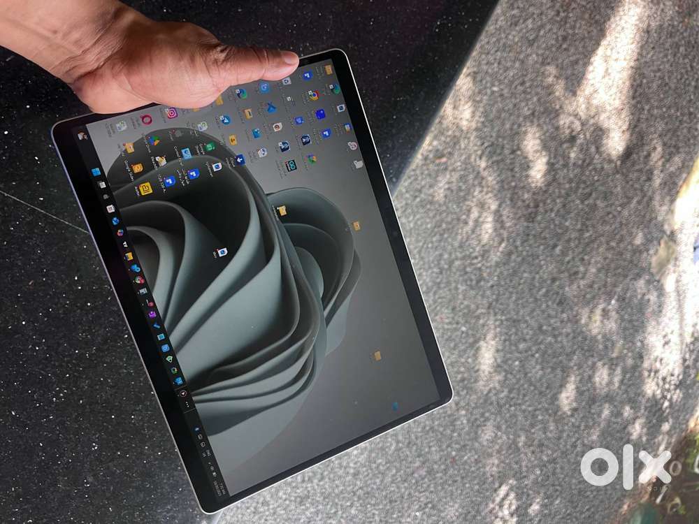 Microsoft Surface Pro 9 5G