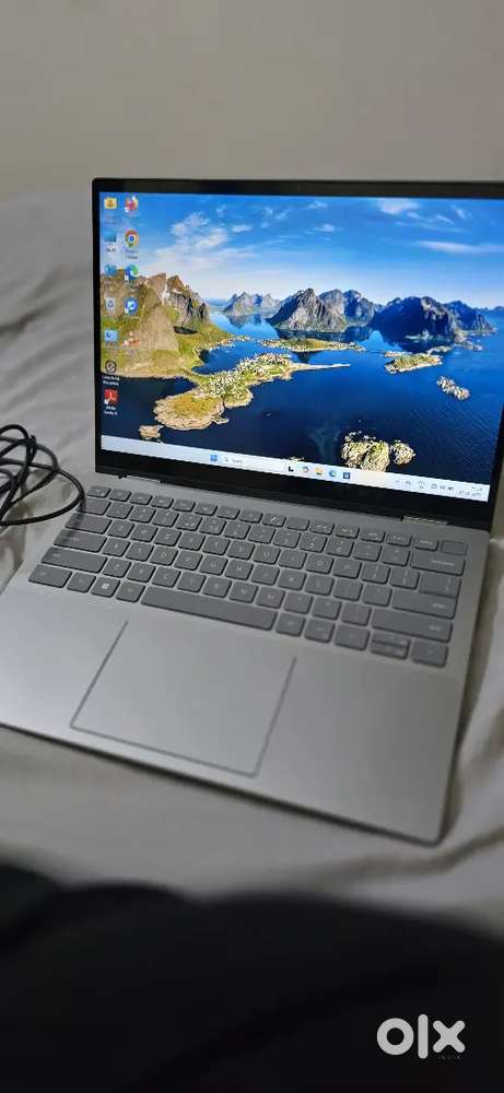 Dell inspiron 7425 2 in 1 touch screen laptop  & this is New laptop