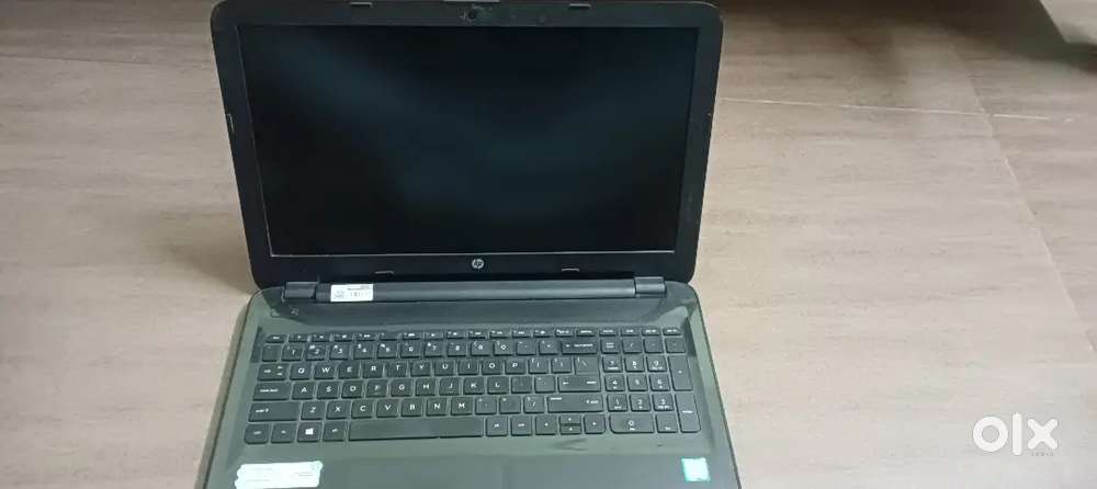 HP Laptopl  i3  4GB RAM  240GB SSD   Malfunctioning Screen