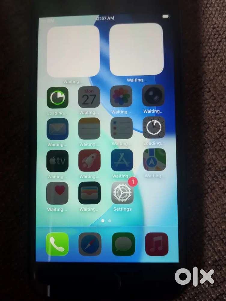 iPhone SE 2020 64 gb black color