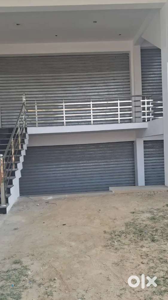 1660 sqft Commercially approved floor available for rent at Payagipur