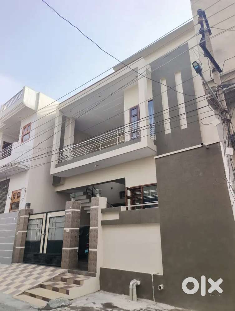 Newly Constructed 1st floor On Rent n Seperate Stairs from Outside