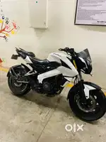 Bajaj pulsar NS200 1owner all clear with white RC