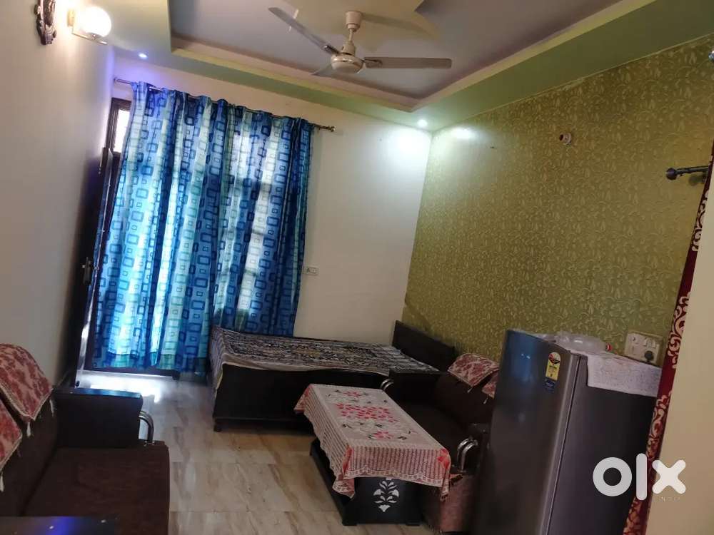 ONLY FOR GIRLS ROOM AVAILABLE IN SHARING