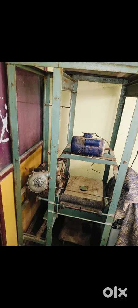 Dona pattal banane wali machine