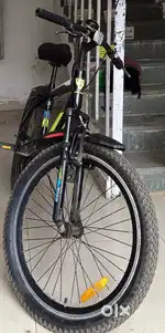 Good condition bicycle with seat cover