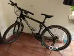Fantom bike. 27 gear cycle.  disc brake system
