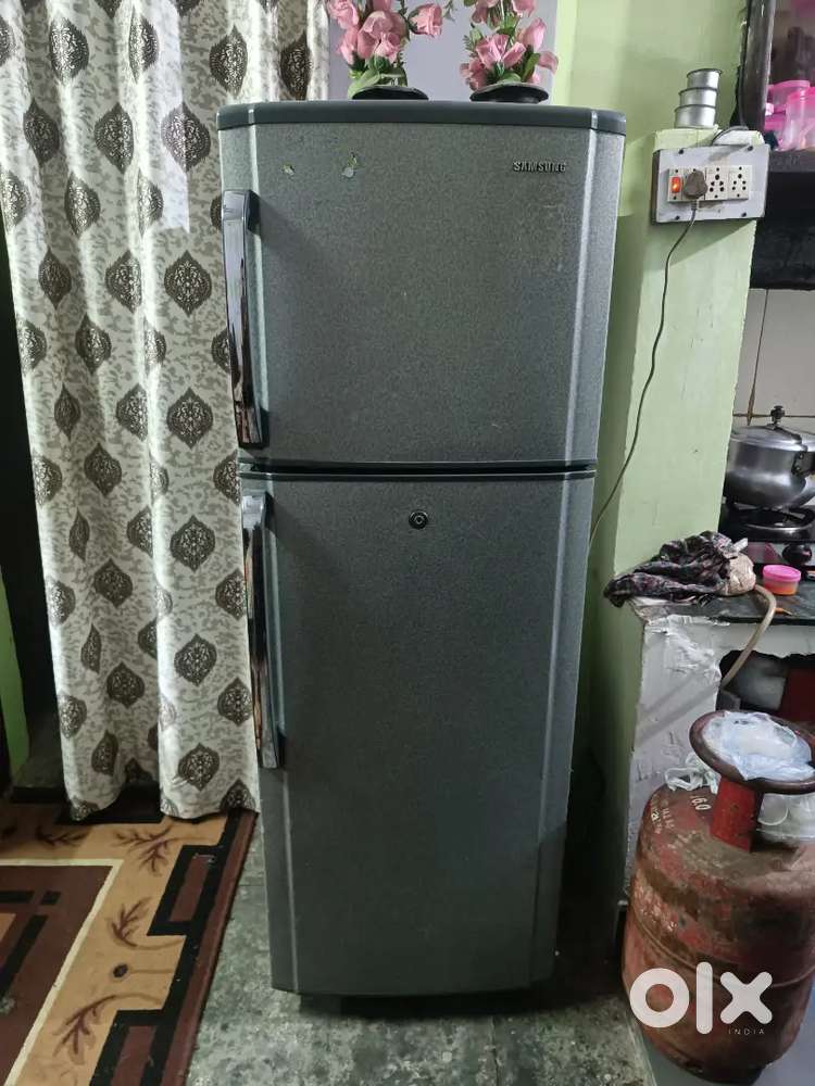 Samsung 280 litre double door fridge