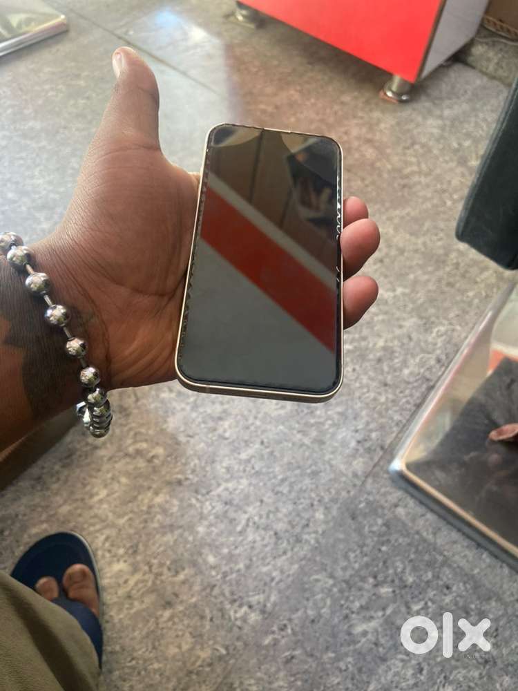 Iphone 14 out off warranty , Battery 78% 128gb