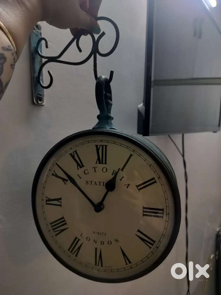 Wall clock