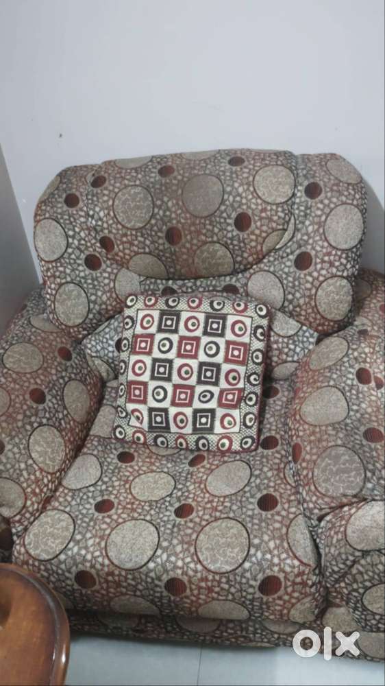 3+1+1 Sofa Set in Good Condition – Niladri Vihar, Bhubaneswar
