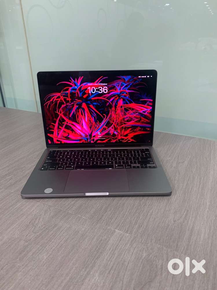 Apple MacBook Pro M2 2022 13inch 8GB 256GB Warranty