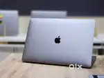 Apple Macbook Pro i9 16GB Ram 512GB Apple SSD 5.5gbGraphics Touchbar