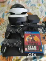 1TB Blu ray ps4 pro 4K HDR with 2 wireless controllers and vr head set