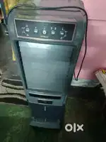 Cooler is very good condition this cooler is very much good condition
