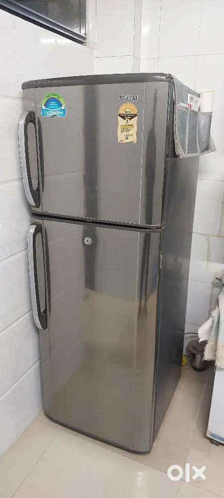 Samsung fridge double door 260 litre for 6000