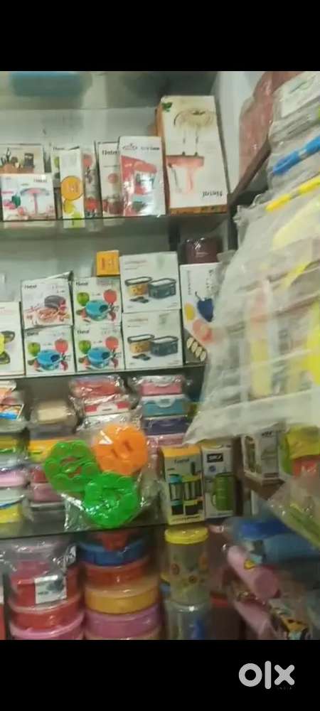 Shop close ho raha hai.