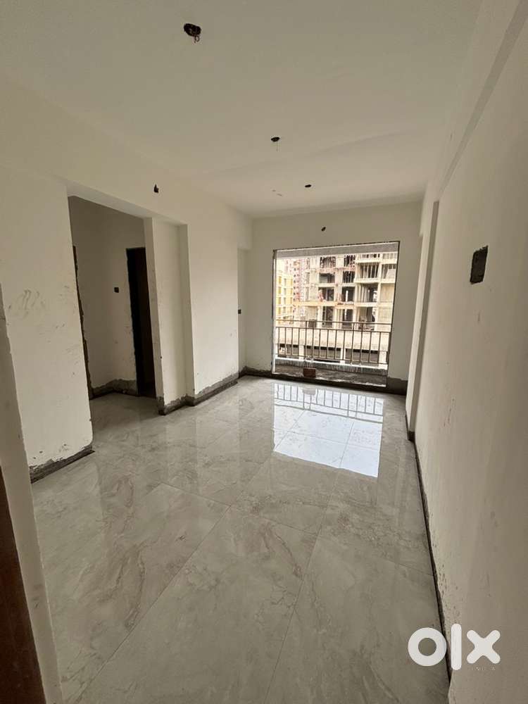 1 BHK RIGHT NEXT TO METRO STATION