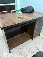 Computer table